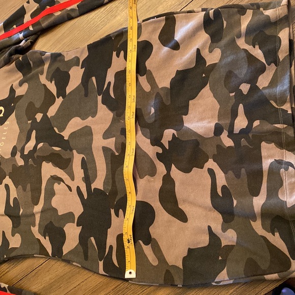 Guess sweatshirt dress with hood. Very comfortable - Picture 5 of 9